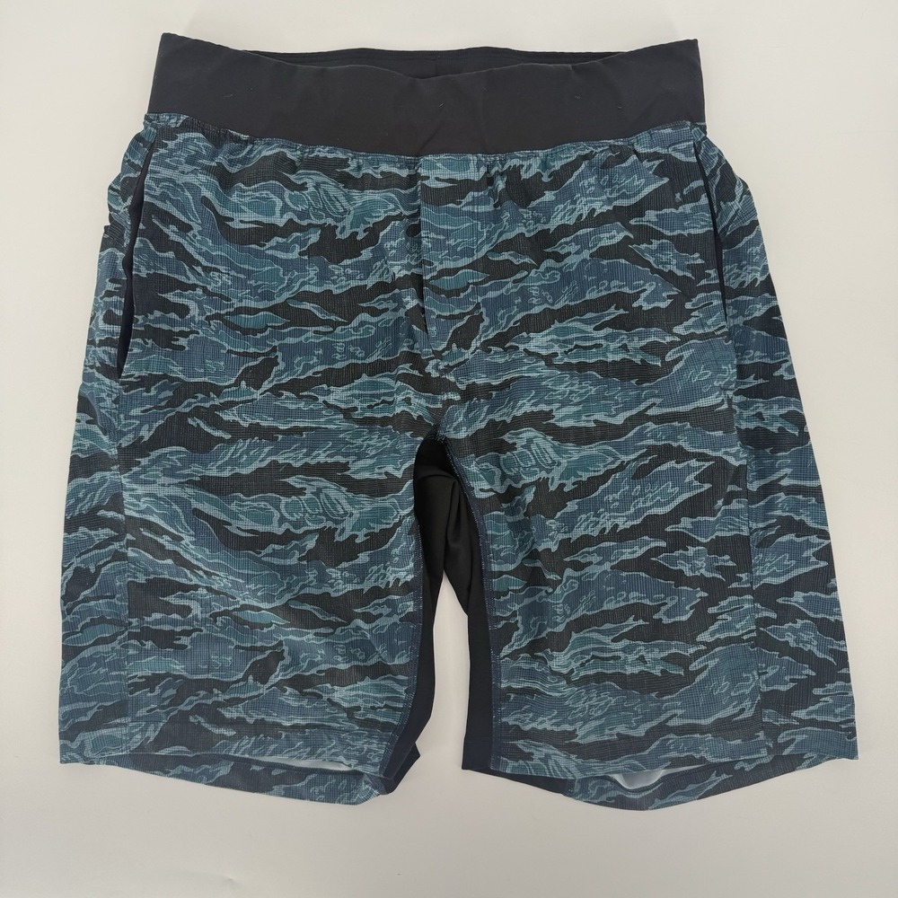 Lululemon Mens T.H.E Short Linerless 9" Tiger Camo Multi Blue Running Athletic M